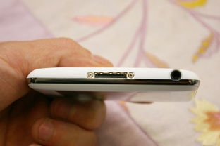 乳白色優雅大屏 韓公司公布MP3新機